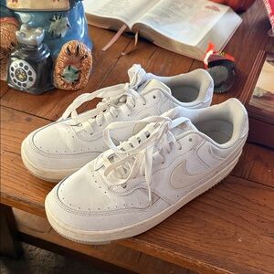 Women’s Nike Gamma Force Sneakers Size 10